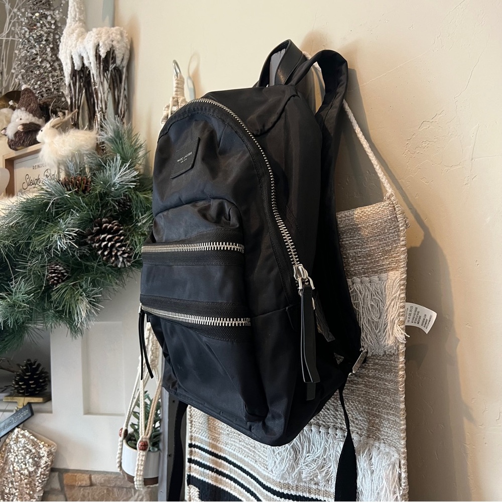 Marc Jacobs Women’s Black Solid Nylon Adjustable … - image 3